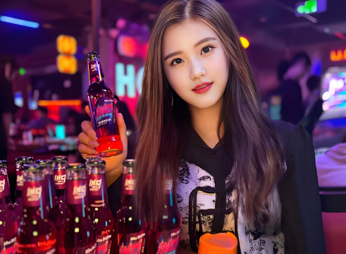 富二代爱上酒吧女孩而男方父母嫌她脏并反对